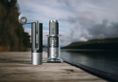AeroPress推出首款手動咖啡磨豆機，擴展產品系列