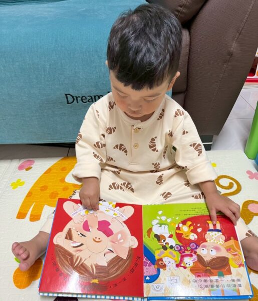 家長可透過地方政府或托育服務中心諮詢準公共化保母資訊,並搭配托育補助,有效降低育兒經濟壓力。