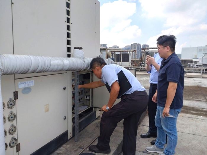 《圖說》專家學者實地碳盤查輔導，圖為114年實地輔導照。〈經發局提供〉