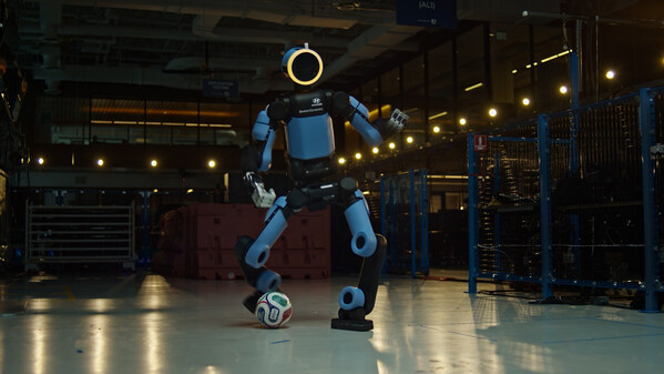 Hyundai Motor 推出由 Boston Dynamics Atlas 擔綱演出的「School of Football」宣傳活動，迎接 FIFA World Cup 2026™
