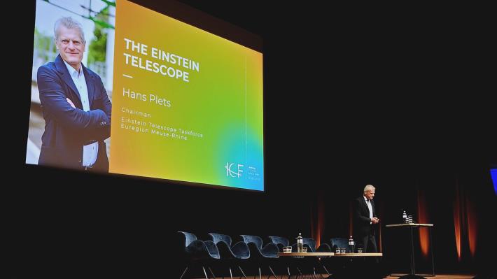 愛因斯坦望遠鏡計畫管理工作組主席Dr. Hans Plets演說